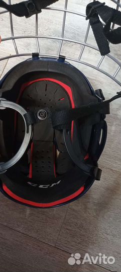 Хоккейный шлем