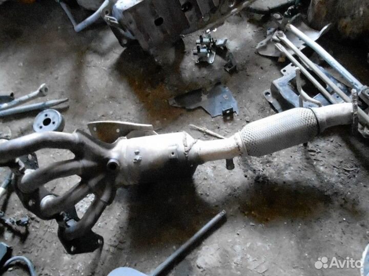 Коллектор выпускной 1.8 Ford Focus 2 2005-2008