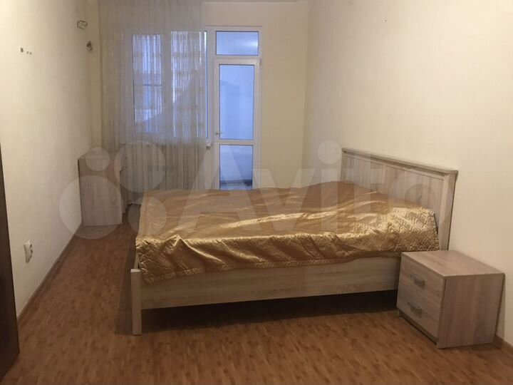 3-к. квартира, 90 м², 6/16 эт.