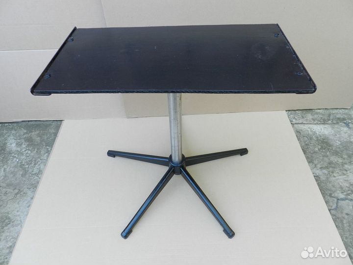 Подставка под телевизор