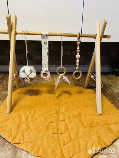 Стойка монтессори для малышей