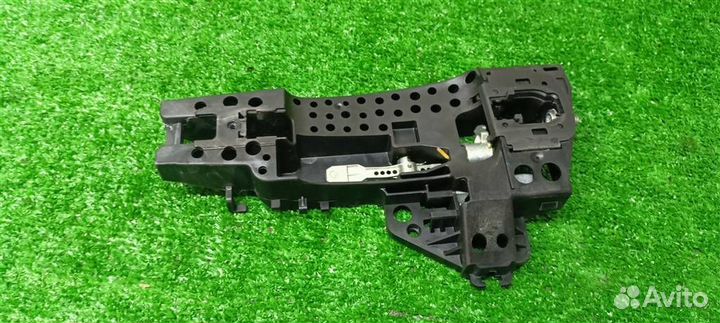 Кронштейн ручки левый Audi A4 (B8) 2007-2015