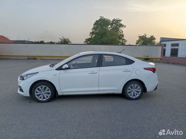 Hyundai Solaris 1.6 AT, 2018, 160 000 км