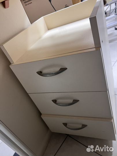 Стол белый рабочий/офисный (дизайнерский)