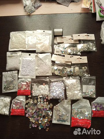Стразы, полубусины, паетки