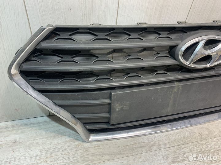 Решетка радиатора Hyundai Solaris 2 2017-2020