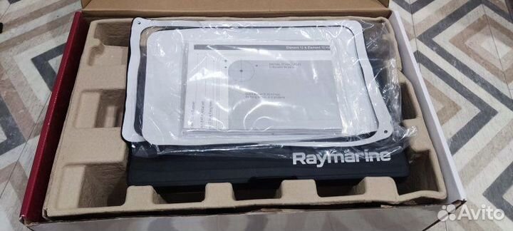 Эхолот Raymarine Element 12-HV