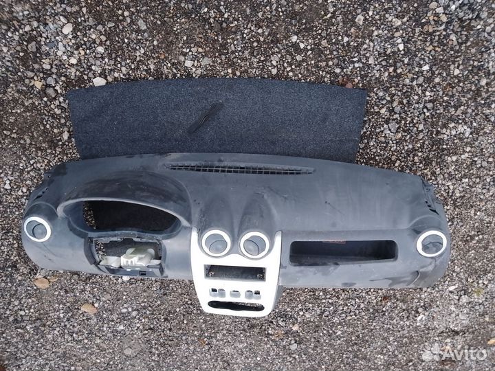 Торпедо Renault Logan 1 рестайлинг