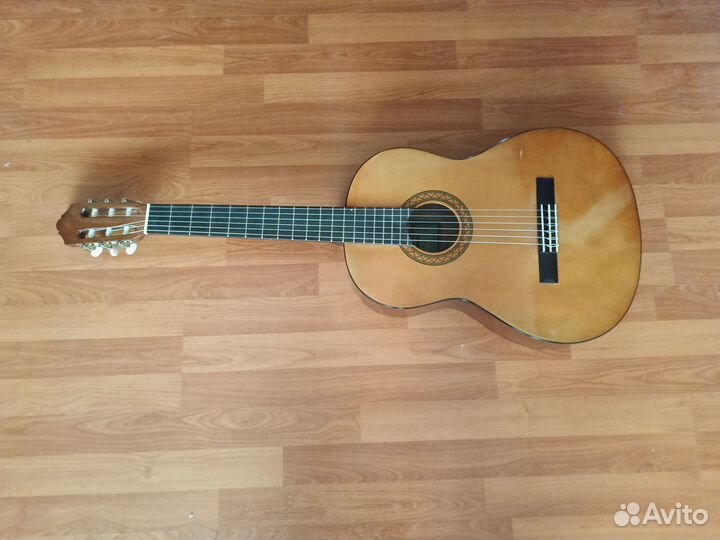 Акустическая гитара yamaha c40