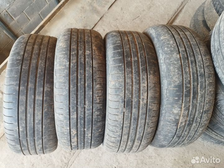 Goodyear EfficientGrip Performance 205/60 R16 90