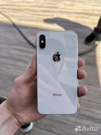 iPhone X, 64 ГБ