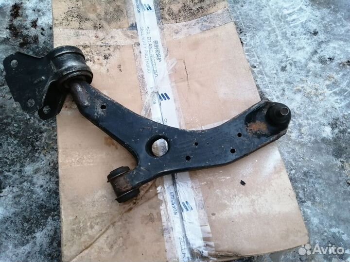 Рычаг передний левый нижний Mazda 3 BL