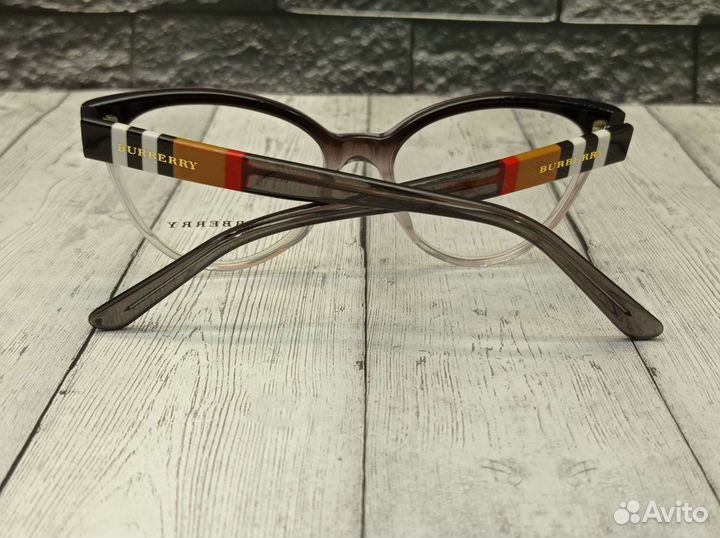 Очки Burberry женские