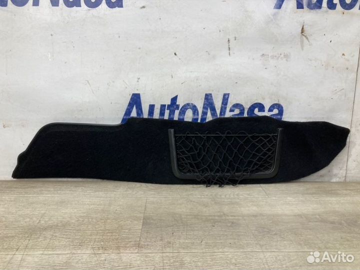 Накладка центральной консоли правая Skoda Superb
