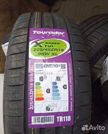 Kumho Ecsta PS31 225/45 R18 91W