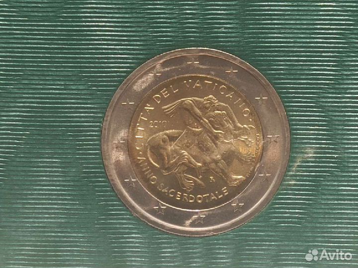 Ватикан 2 евро 2010
