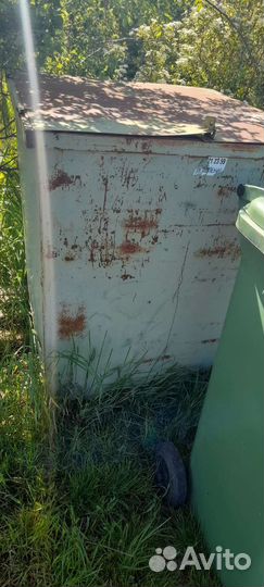 Контейнер для вывоза мусора