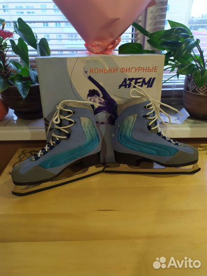 Коньки фигурные