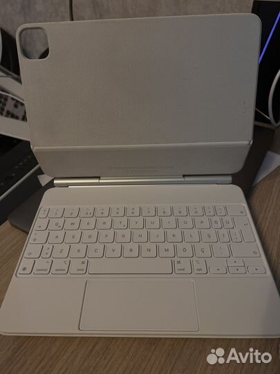Клавиатура apple magic keyboard для iPad pro 11