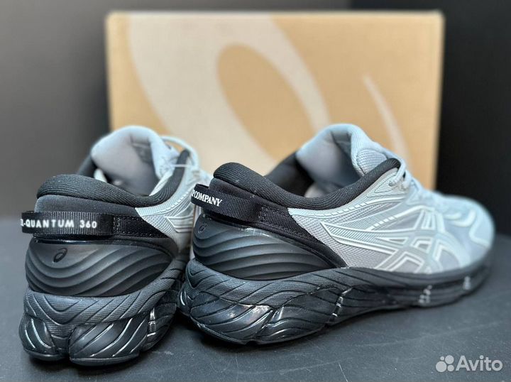 Кроссовки asics