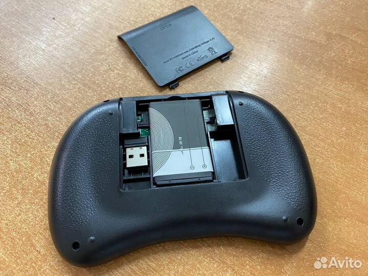 Беспроводная мини клавиатура с тачпадом i8 (новая)