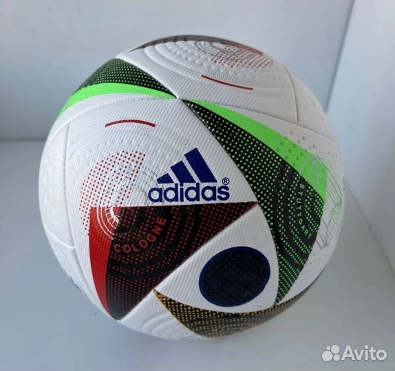 Футбольный мяч adidas euro 2024