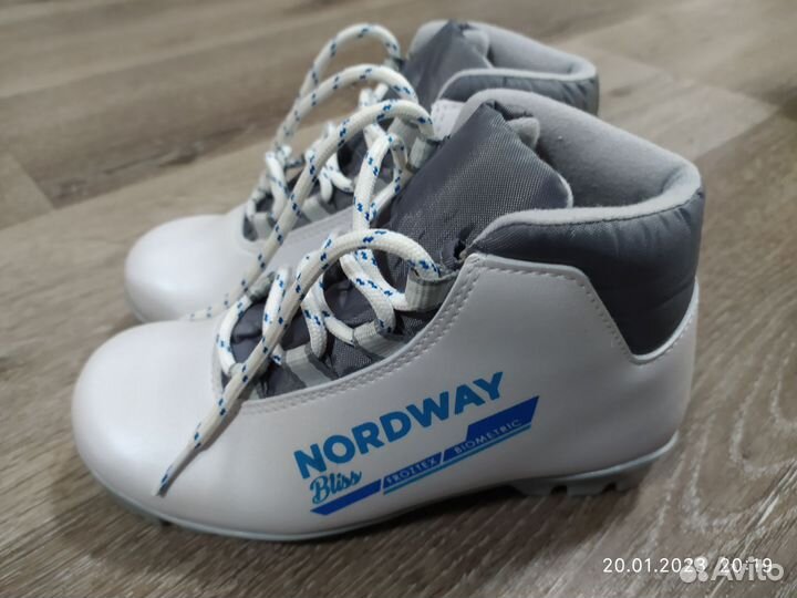 Лыжные ботинки детские Nordway Bliss Jr, р. 33/210