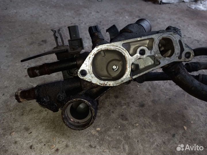 Корпус термостата Sonata NF Magentis 2