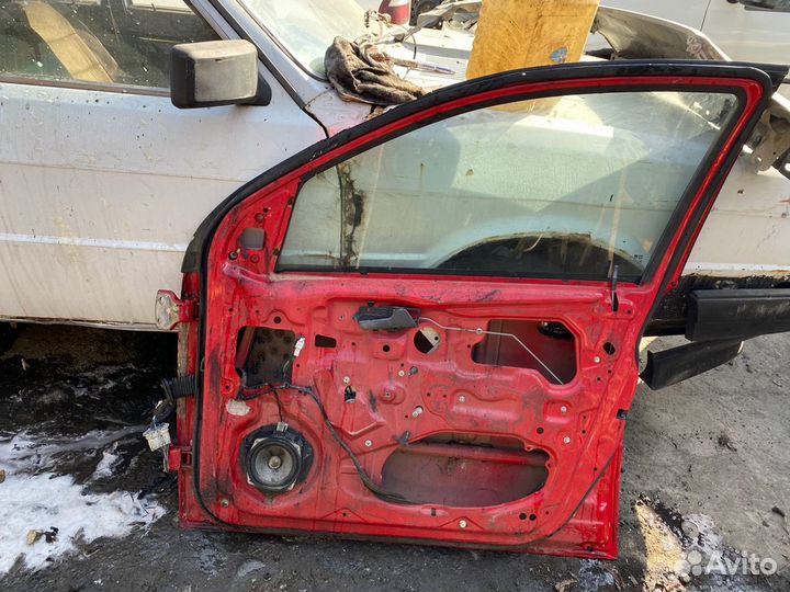 Дверь передняя правая Chevrolet aveo хечбек t250