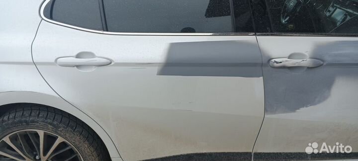 Дверь передняя и задняя правая сторона Toyota V70