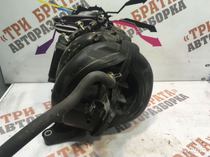 Пежо 107 Впускной коллектор