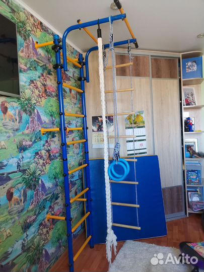 Шведская стенка с турником