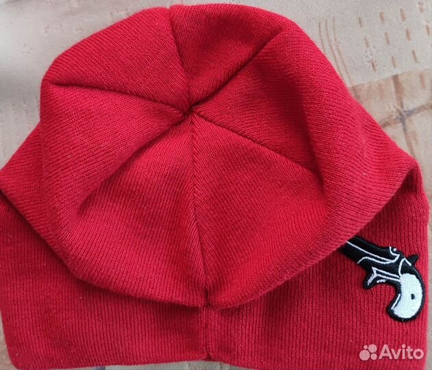 Шапка спортивная красная