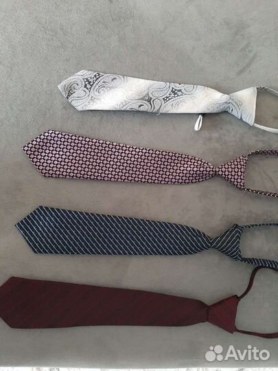 Галстуки на школьника младшего возраста