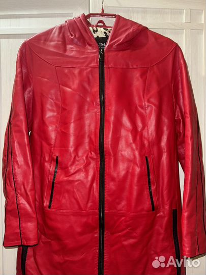 Пальто из кожзама