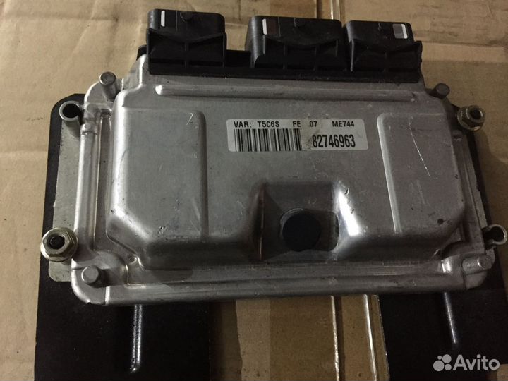 Эбу двс ME 7.4.4 Пежо 307