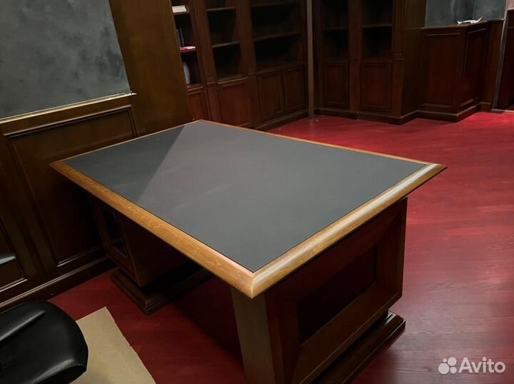 Стол руководителя. Дубовый
