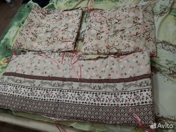 Высокие бортики в кроватку + держатель подгузников