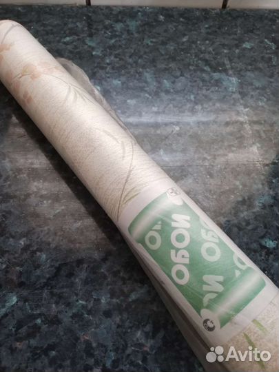 Рулон обоев для дачи