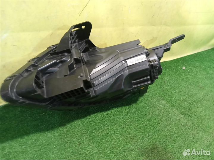 Фара правая Kia RIO 3 QB 2015