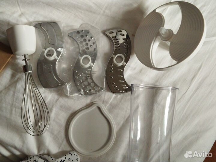 Составляющие блендера kambrook KSB300