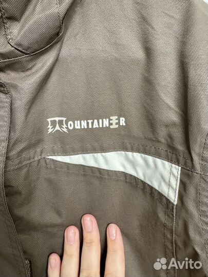 Горнолыжная куртка 44