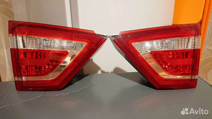 Задние фонари Веста, в крышку багажника