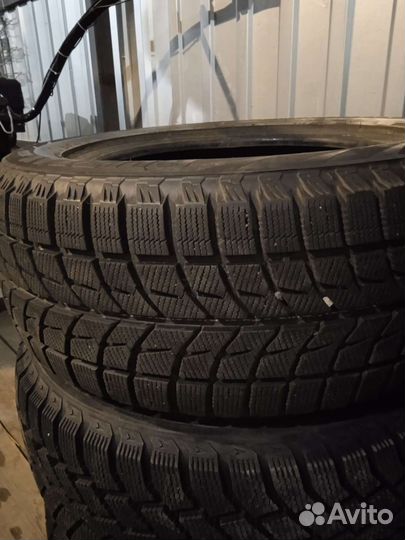 Nokian Tyres NRZi 225/65 R16 27M