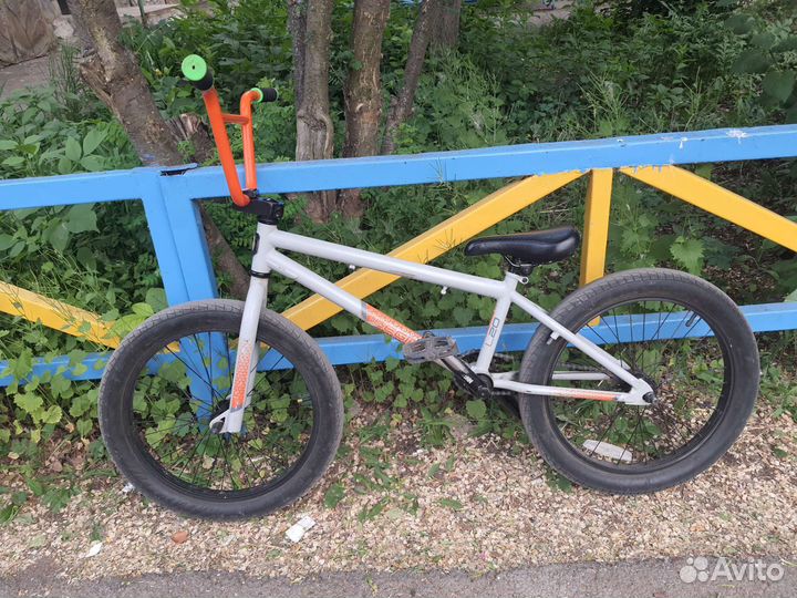 Трюковой велосипед bmx