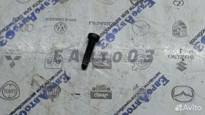 Болт M8-125 Renault Logan II 2014