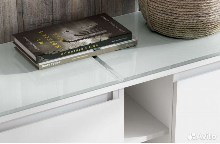 Тумба тв подвесная белая