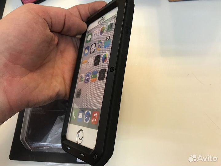 Бронированный чехол iPhone 7,8