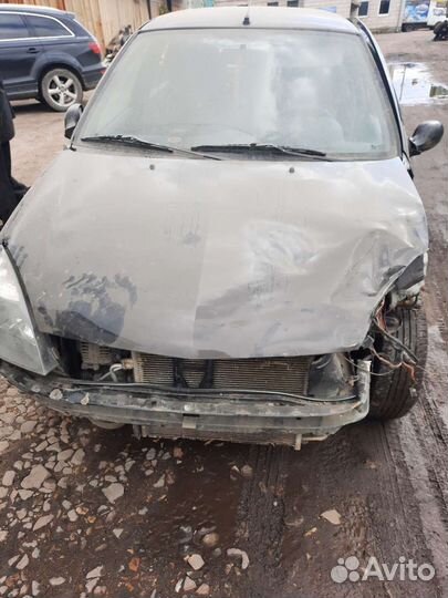 Запчасти на рено симбол