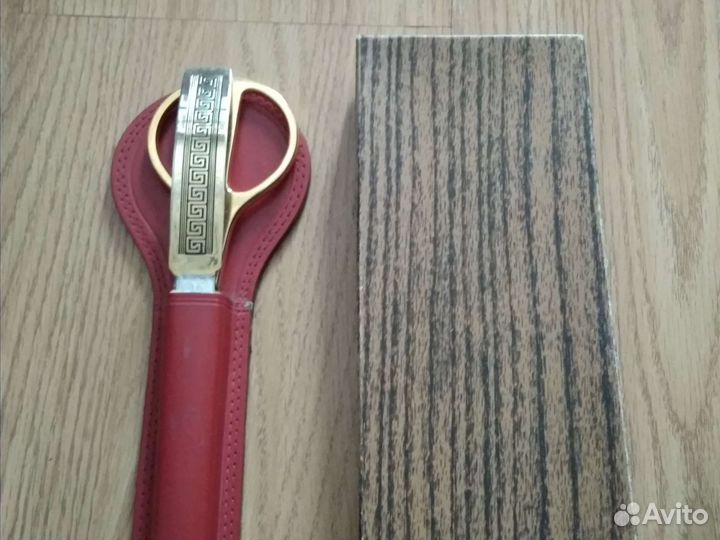 Ножницы и нож для резки бумаги